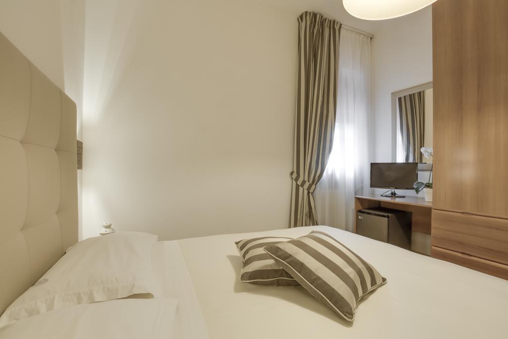 Hotel Il Buongustaio Massa  Buitenkant foto