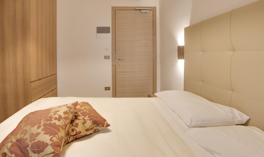 Hotel Il Buongustaio Massa  Buitenkant foto